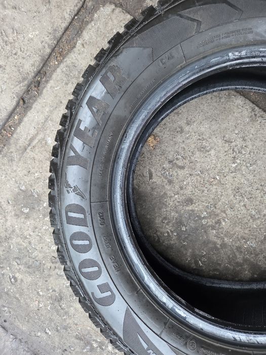 Шини зимові 195/65/r15, Goodyear Ultragrip 8.