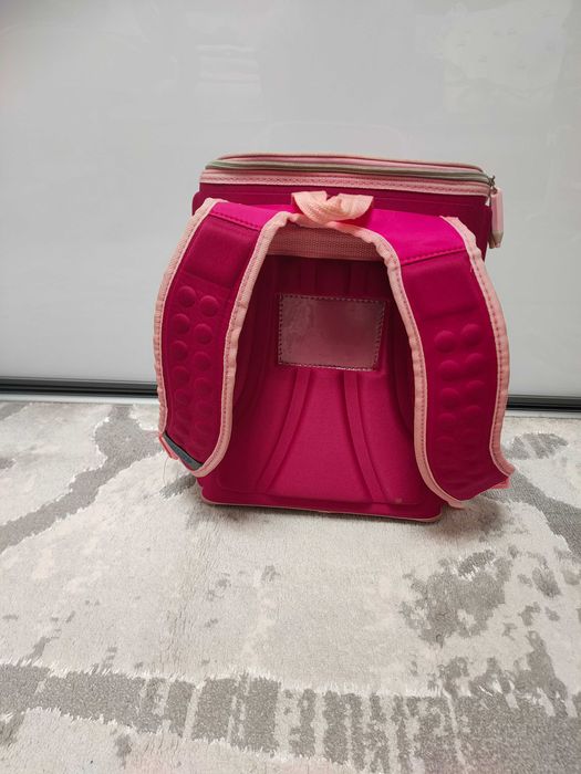 Продам портфель для девочки