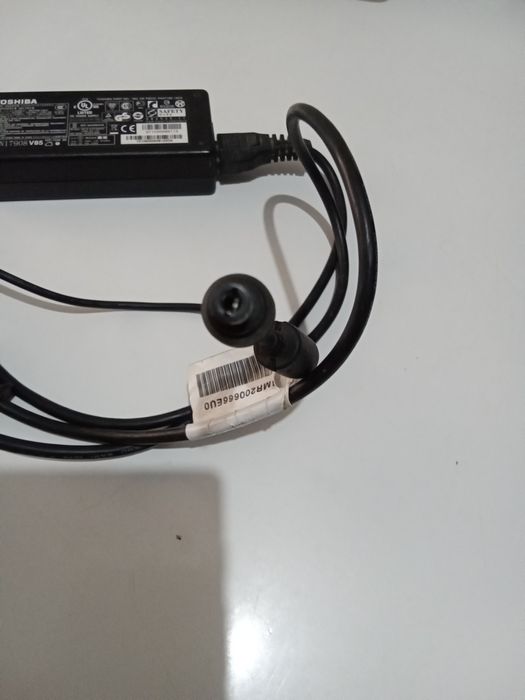 Carregador para portátil Toshiba