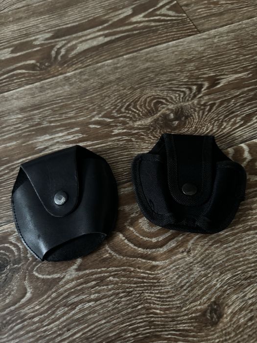 Подсумки под наручники черные