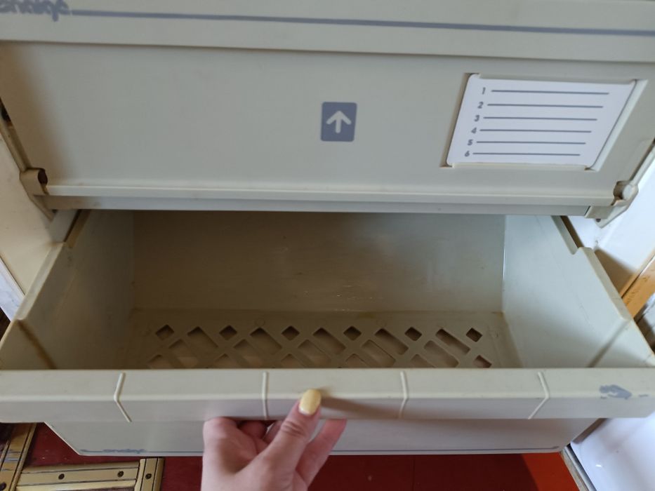 Продам старий холодильник Snaige-117