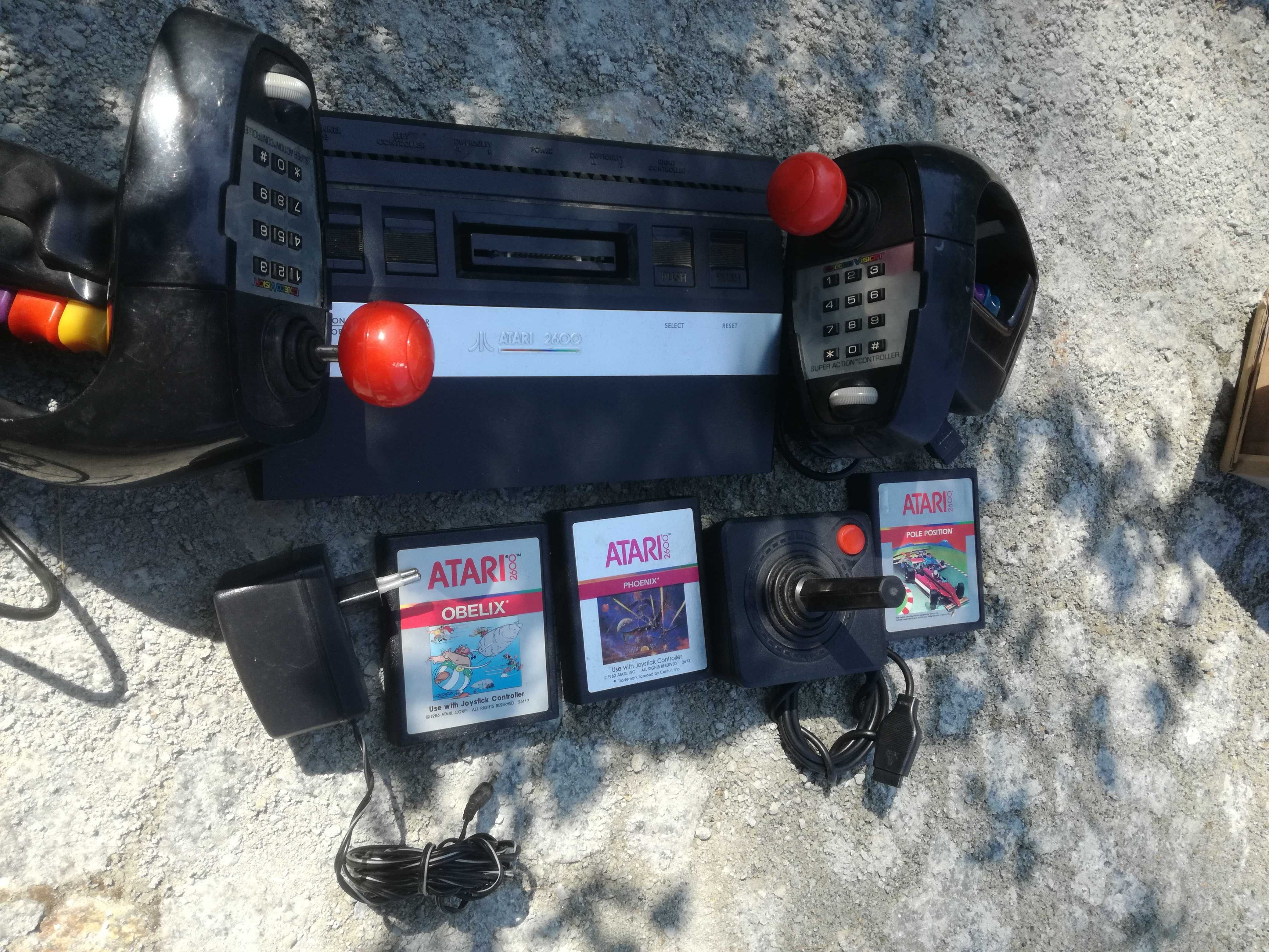 Konsola  ATARI  CX 2600 3 joystick i 3 gry