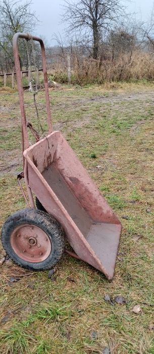 Садова тачка.       .