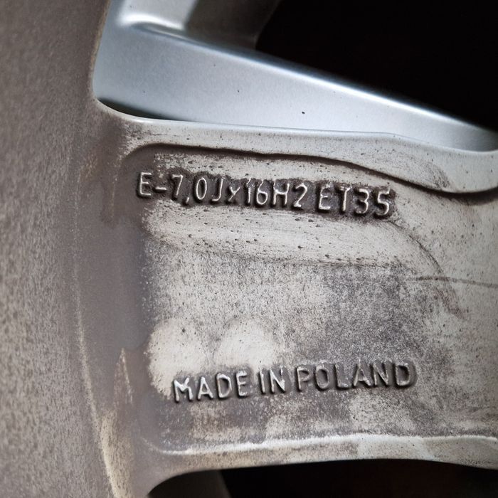 Felgi aluminiowe Audi a4 16 cali + opony zimowe