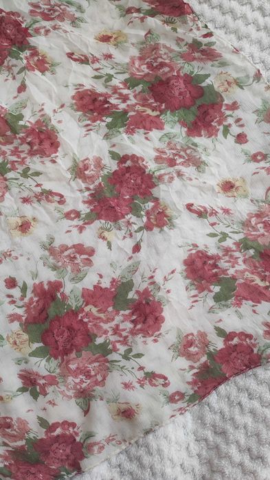 Kwiatowa chustka apaszka szalik szal jesień wiosna róże kwiaty retro