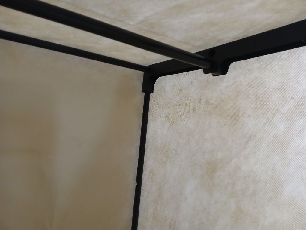 Roupeiro desmontável - 1,60m altura*72cm largura*48cm profundidade