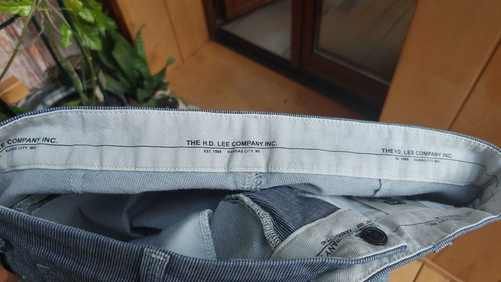 spodnie chino Lee w prążek chinosy marynarskie navy W28 L31