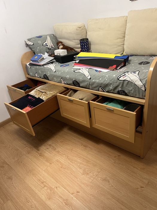Cama dupla em madeira maciça