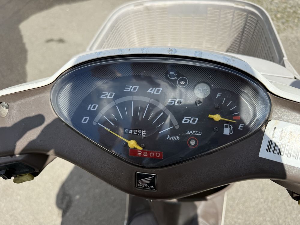 Скутер, мопед Honda (хонда) Cesta AF68