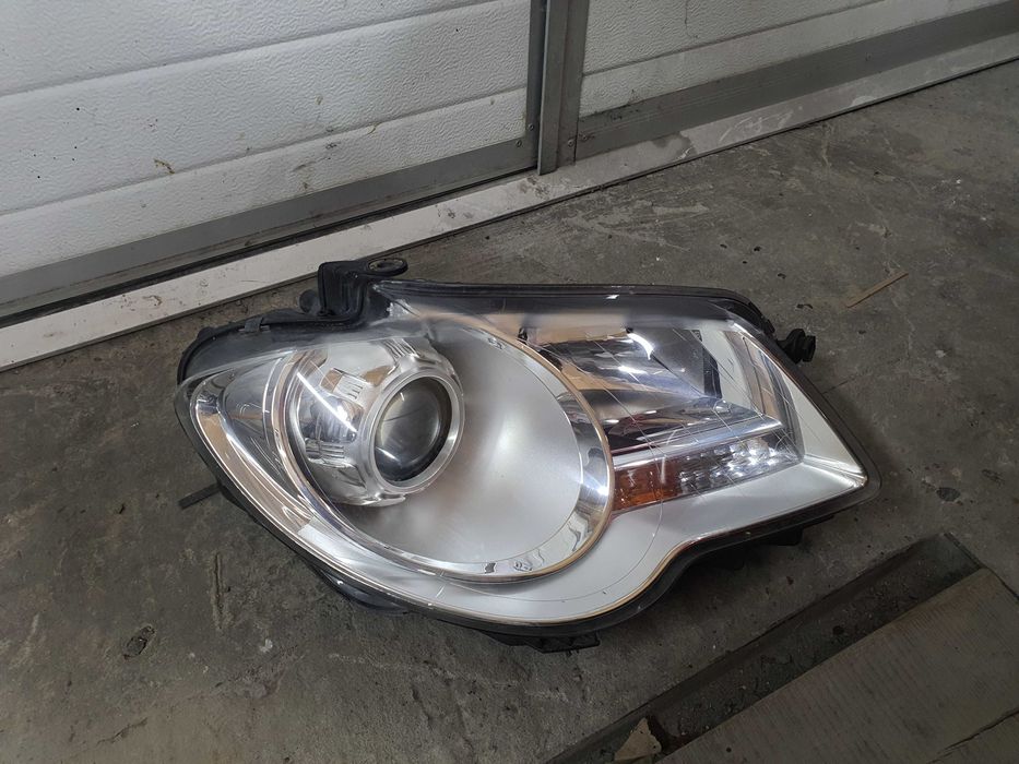 Права фара тоуран volkswagen touran