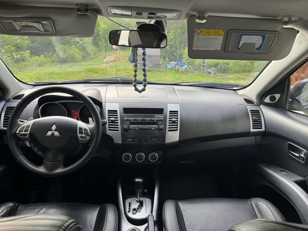 Продам Mitsubishi Outlander XL 2008
