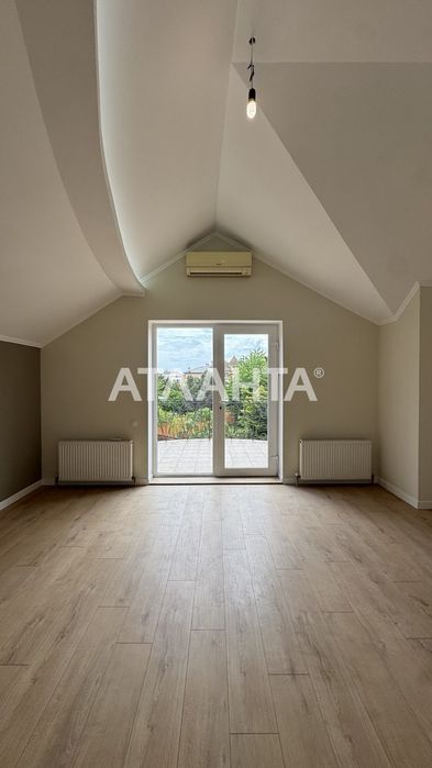 Дом у моря в охраняемом жилом массиве Совиньон