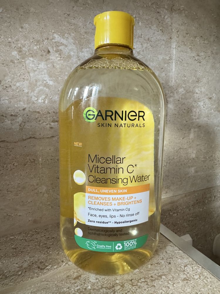 Garnier Płyn Micelarny z Witaminą C 700ml XXL