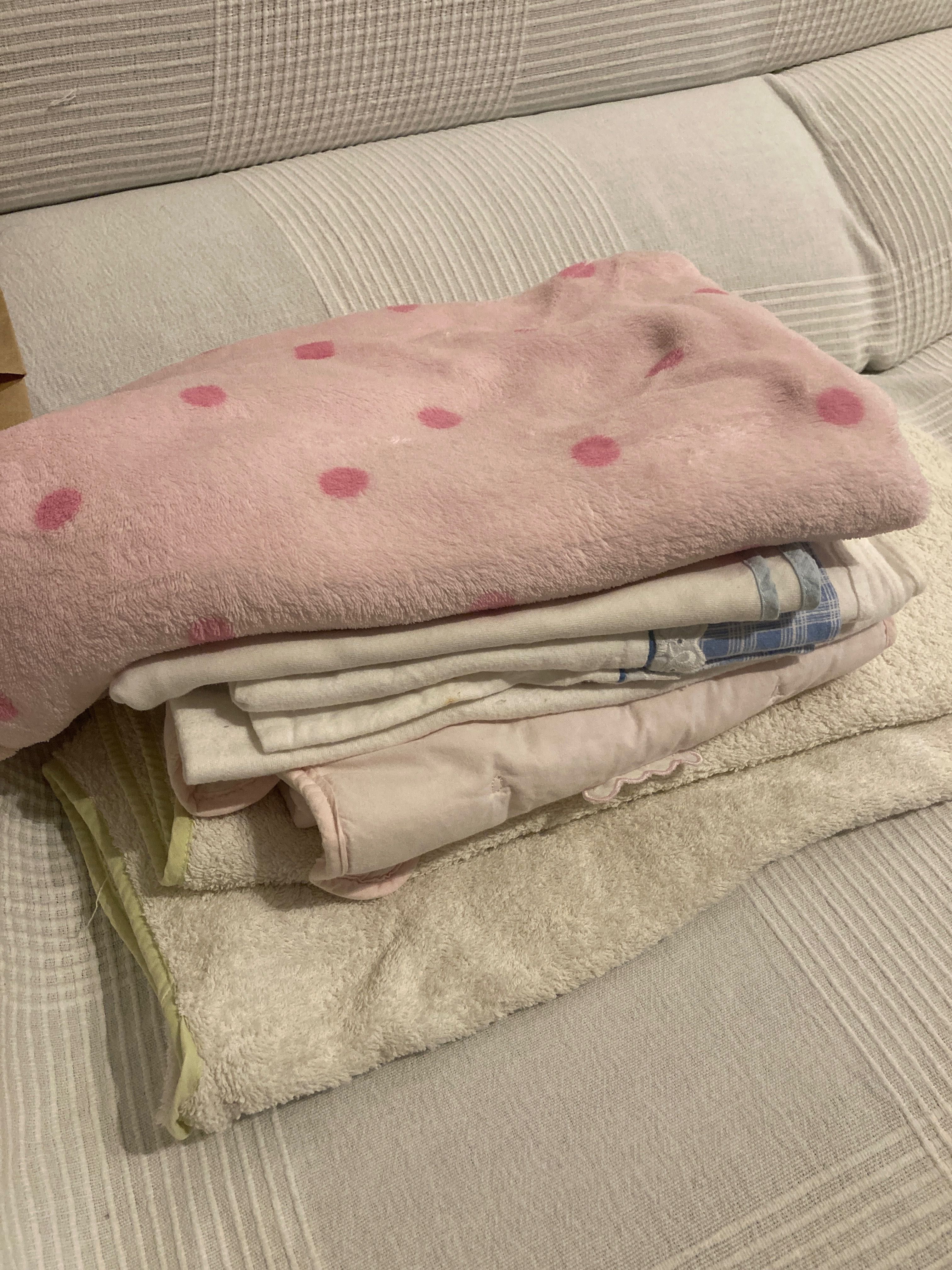 Roupa cama bebé e outros