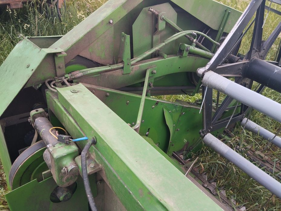 Комбайн свіжопригнаний John Deere 1075