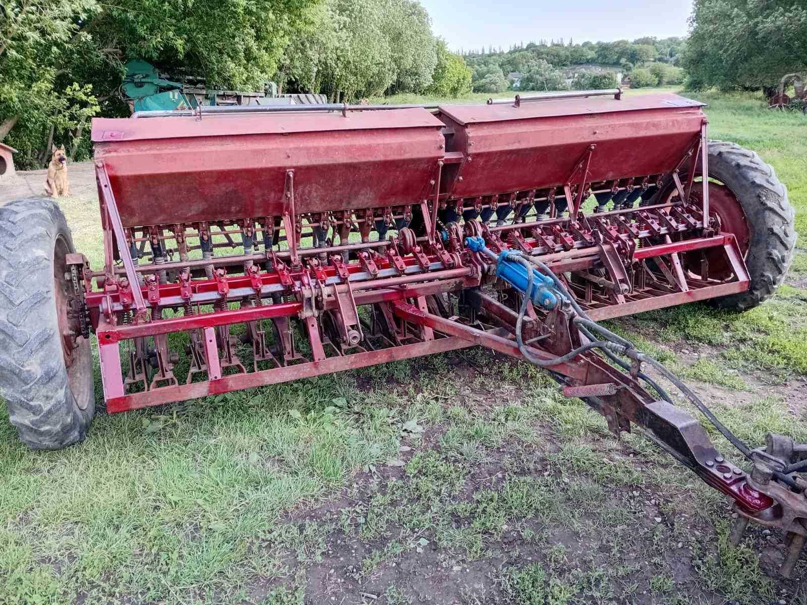 Сільгосптехніка сівалка