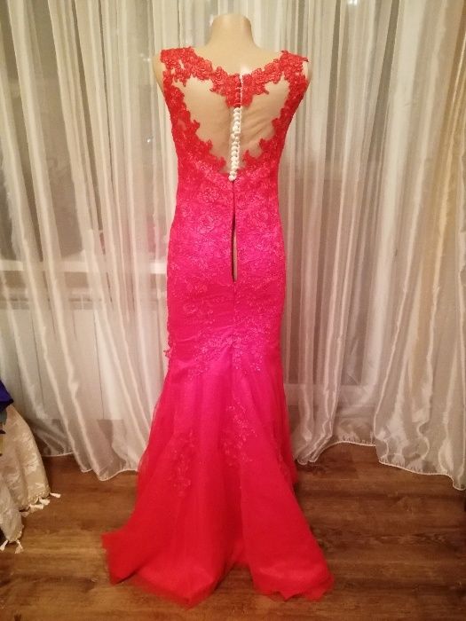 Нереально красивое нарядное красное платье кружево в пол, платье принц