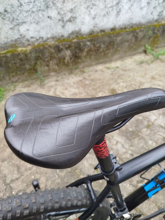 Bicicleta roda 29 BTT rockshox ar