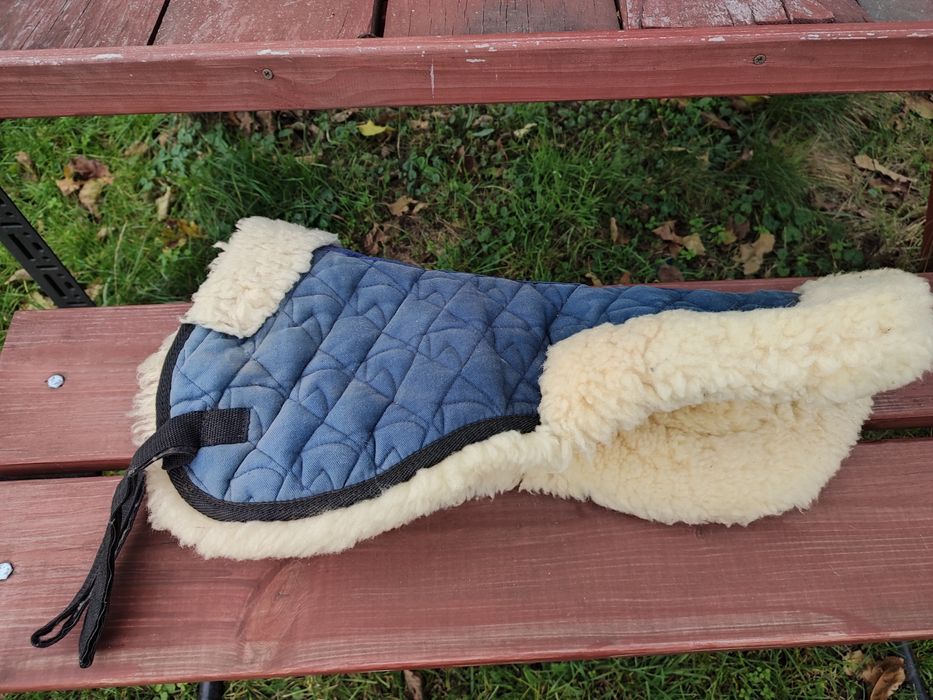 Podkładka pod siodło z naturalnego futra