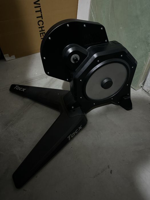 Tacx flux s (trenazer, mata, podstawka)