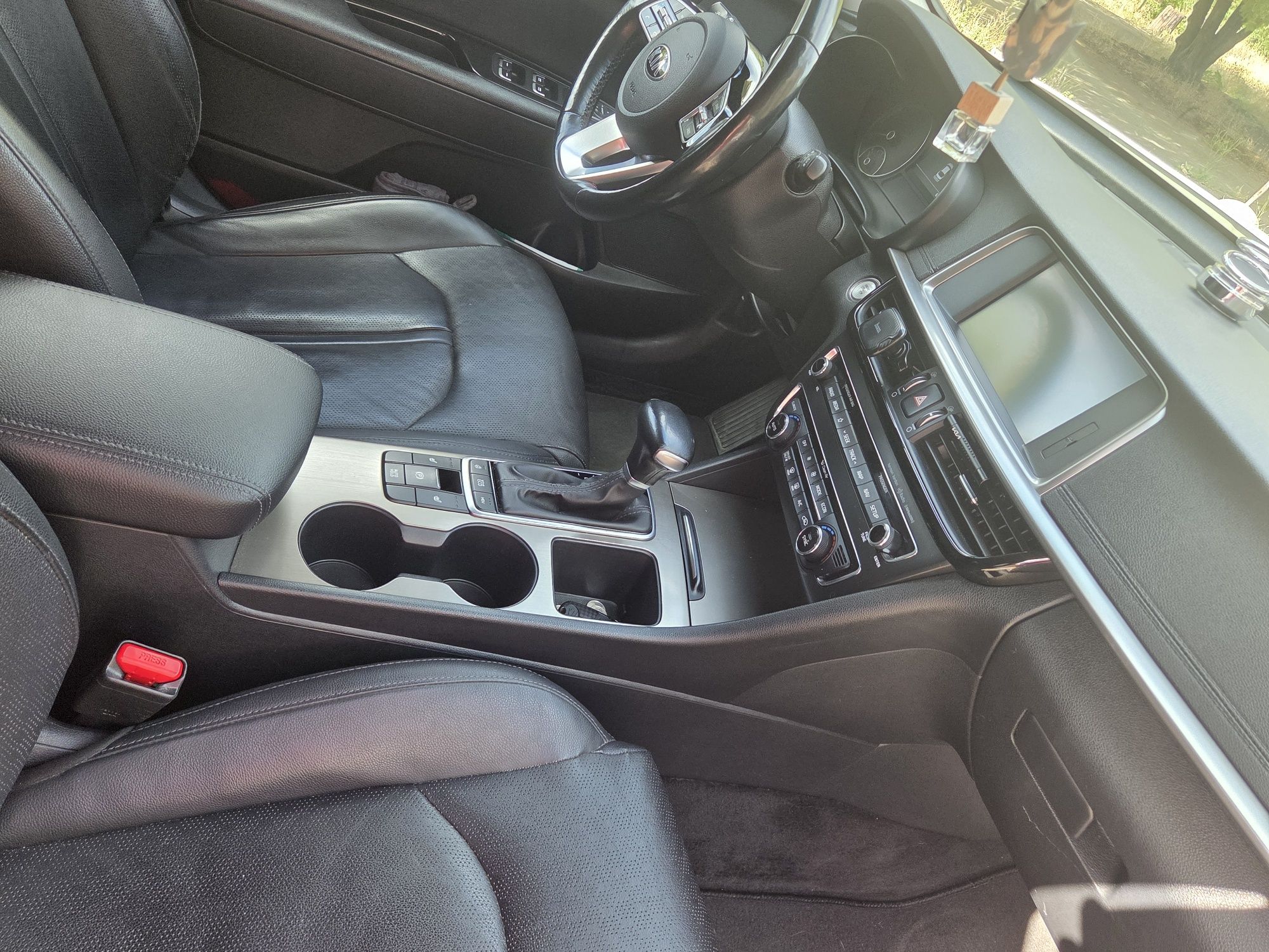 Продам Kia optima hibrid plag in