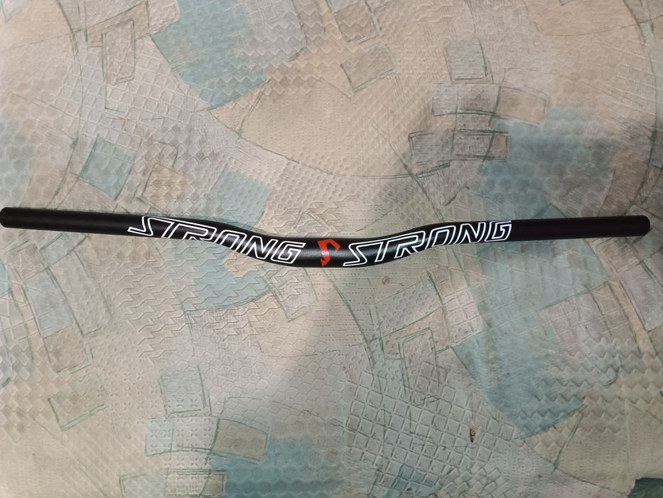 Велосипедне кермо фірми STRONG