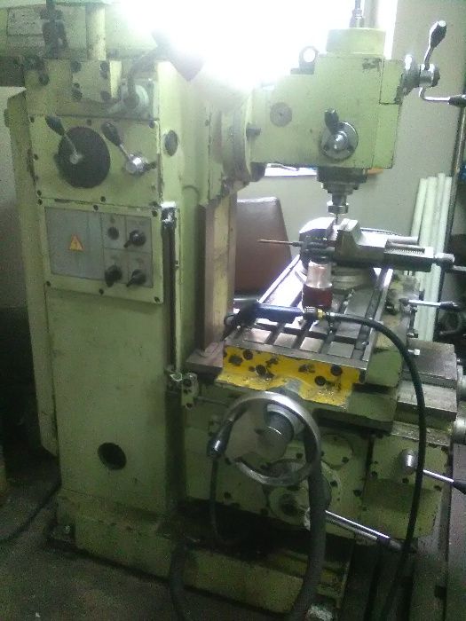 Frezarka pionowa produkcjii ZSRR model 6T80