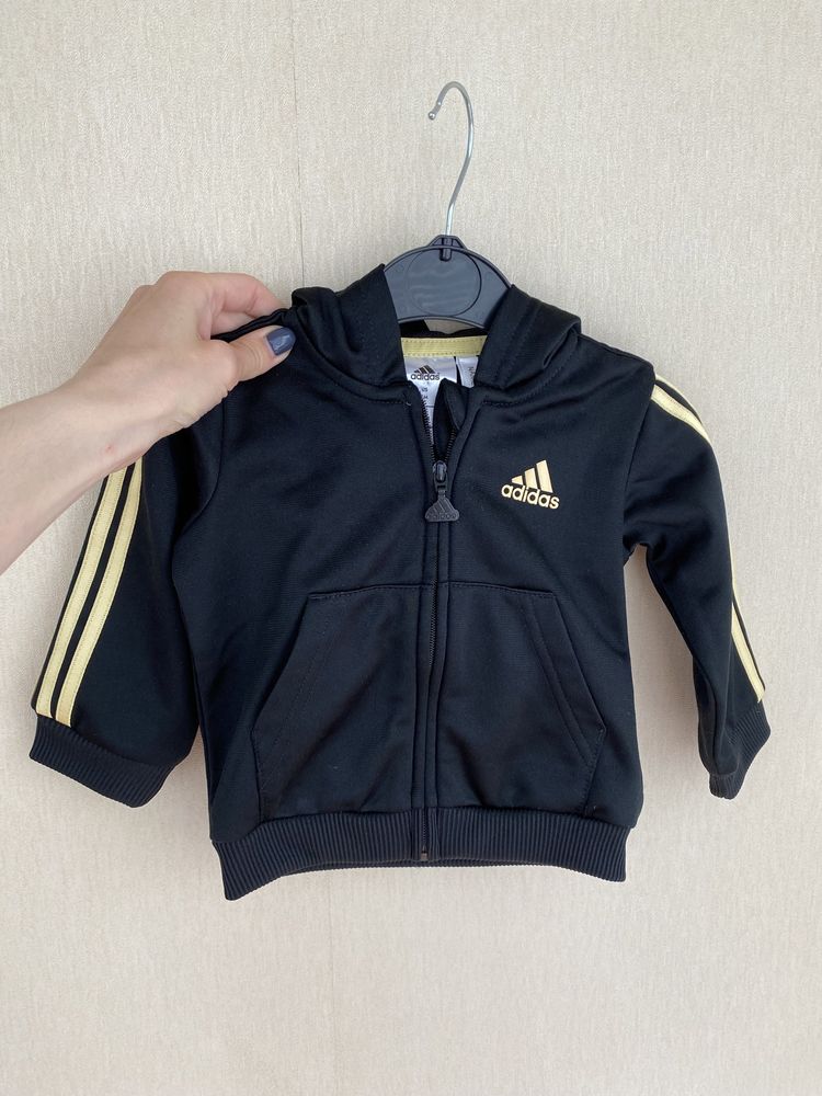 Кенгурушка / олімпійка / худі / ветрівка adidas 3-6 months