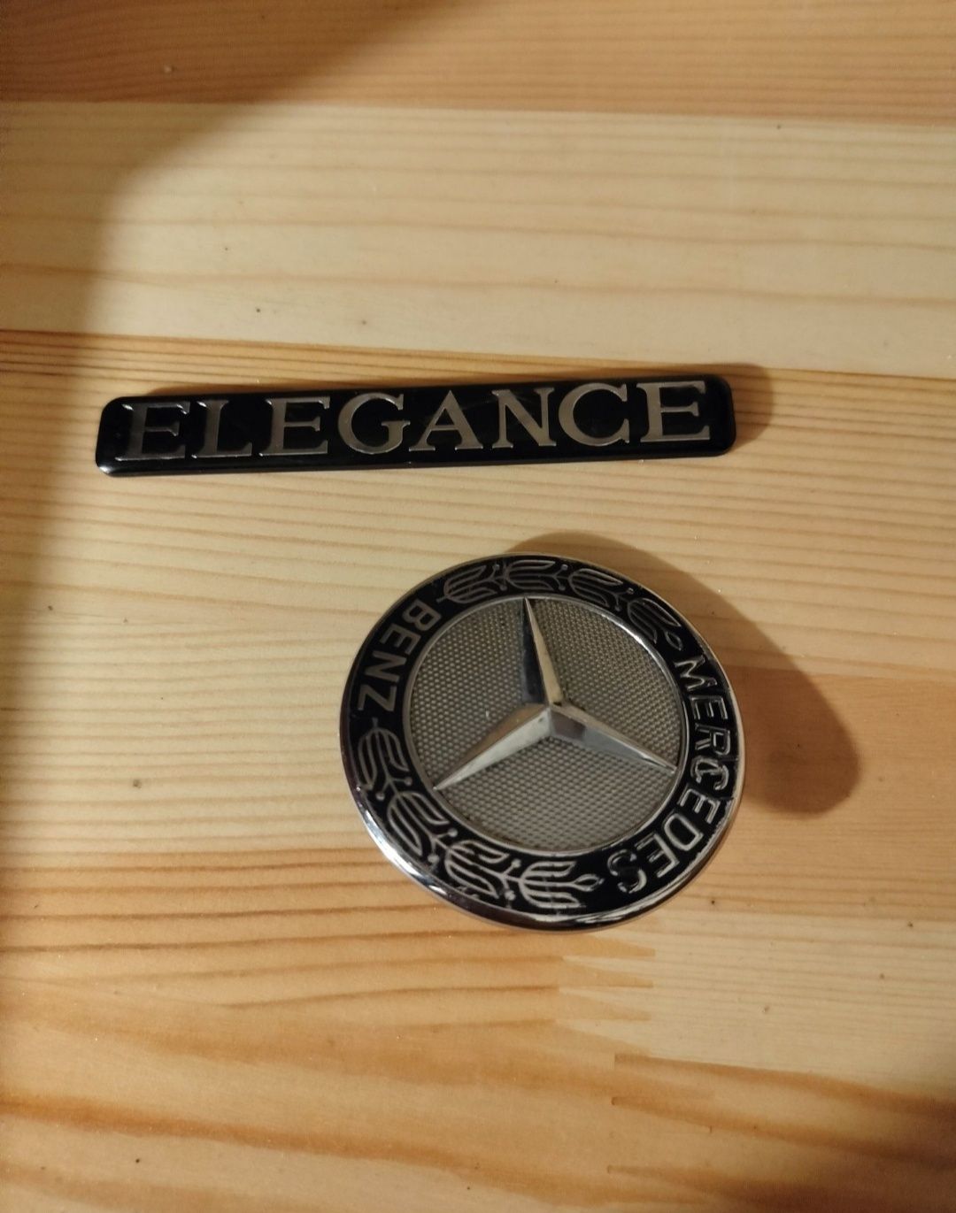 Logo emblemat plakietka znaczek Mercedes elegance