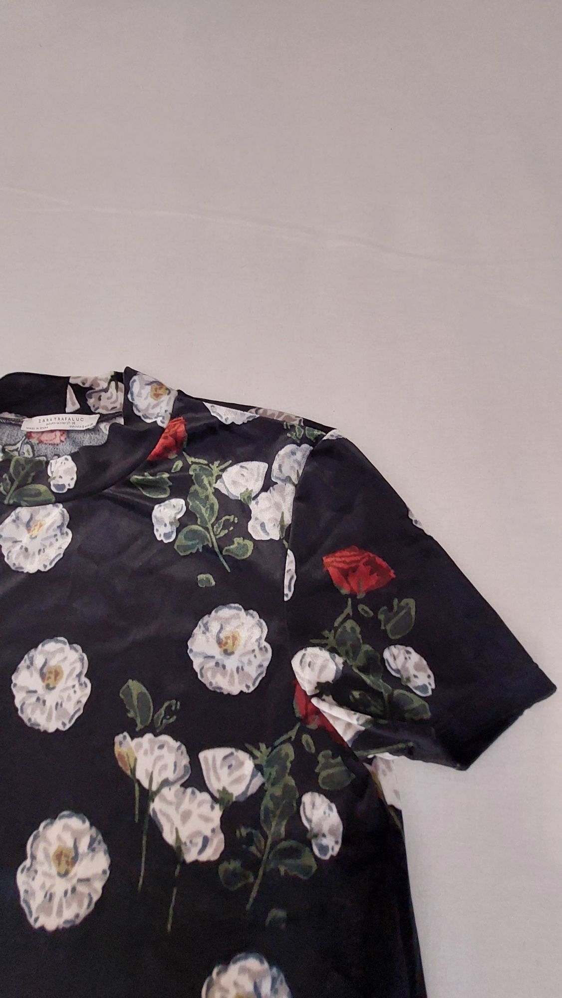 T-shirt estampada marca " Zara "