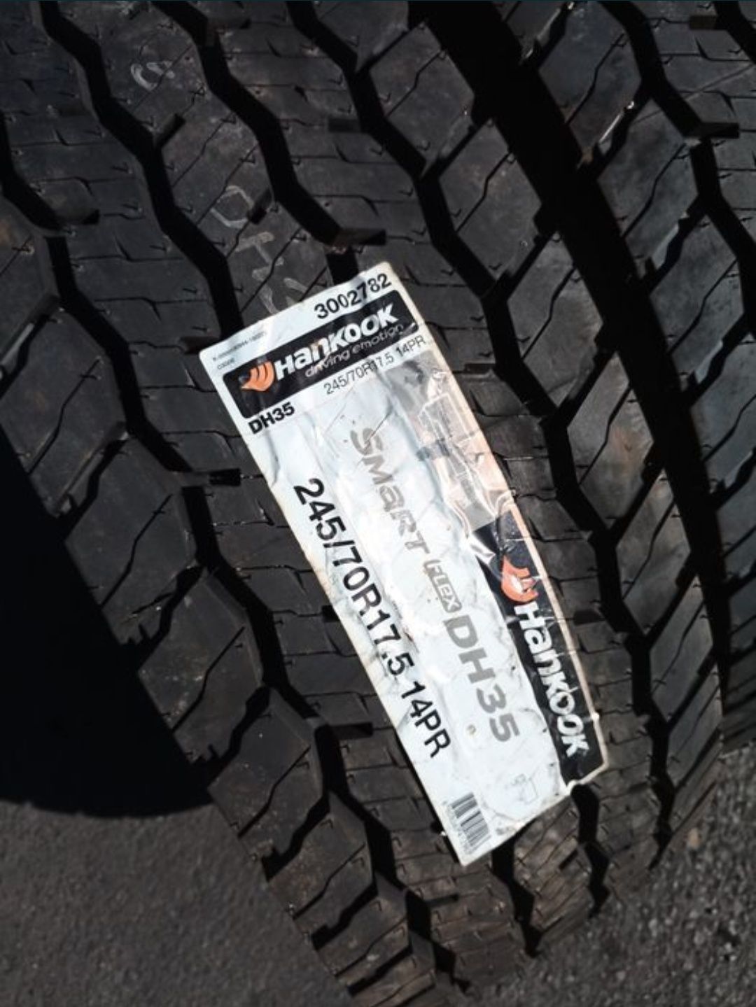 Opony ciężarowe 245/70r17.5 napęd Hankook DH35 m+S nowe
