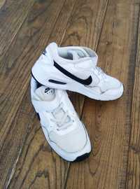 Кросівки Nike air.