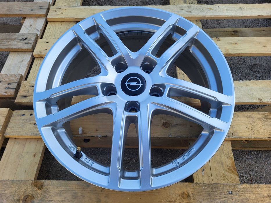 [912] Felgi aluminiowe 17 Cali 5x115 ET44 7J Opel Insignia B Astra