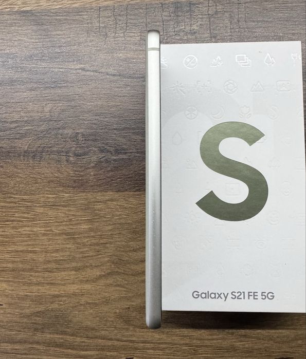 Samsung Galaxy S21 FE 5G 8/256gb смартфон супер состояние