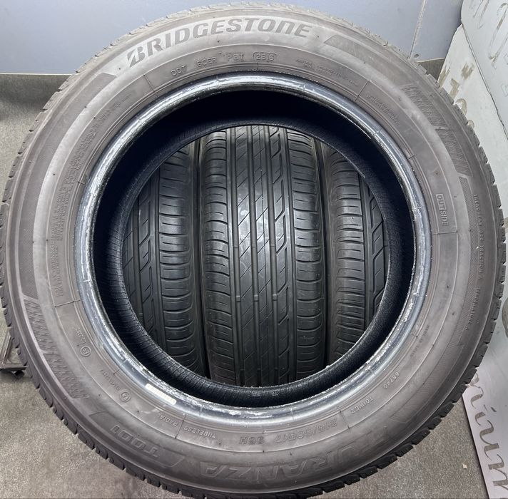 Шини 6+ мм літо 215 60 R17 Bridgestone Turanza T001 резина літні