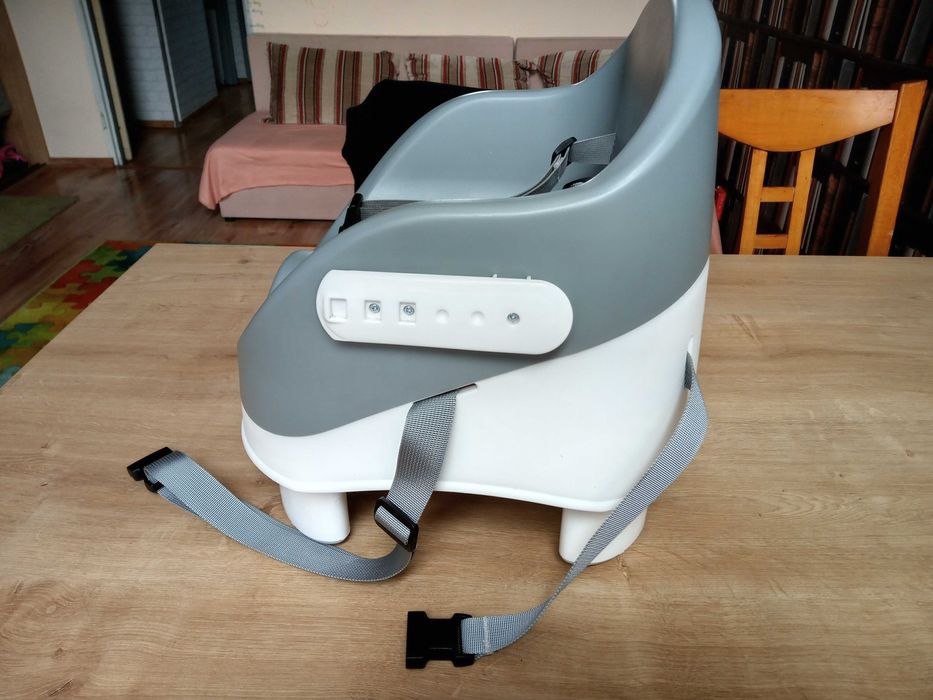 Fotelik dziecięcy / przypinany do krzeseł