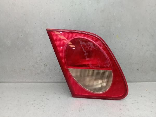 Farolim da mala esquerdo MERCEDES-BENZ Classe E (W210)