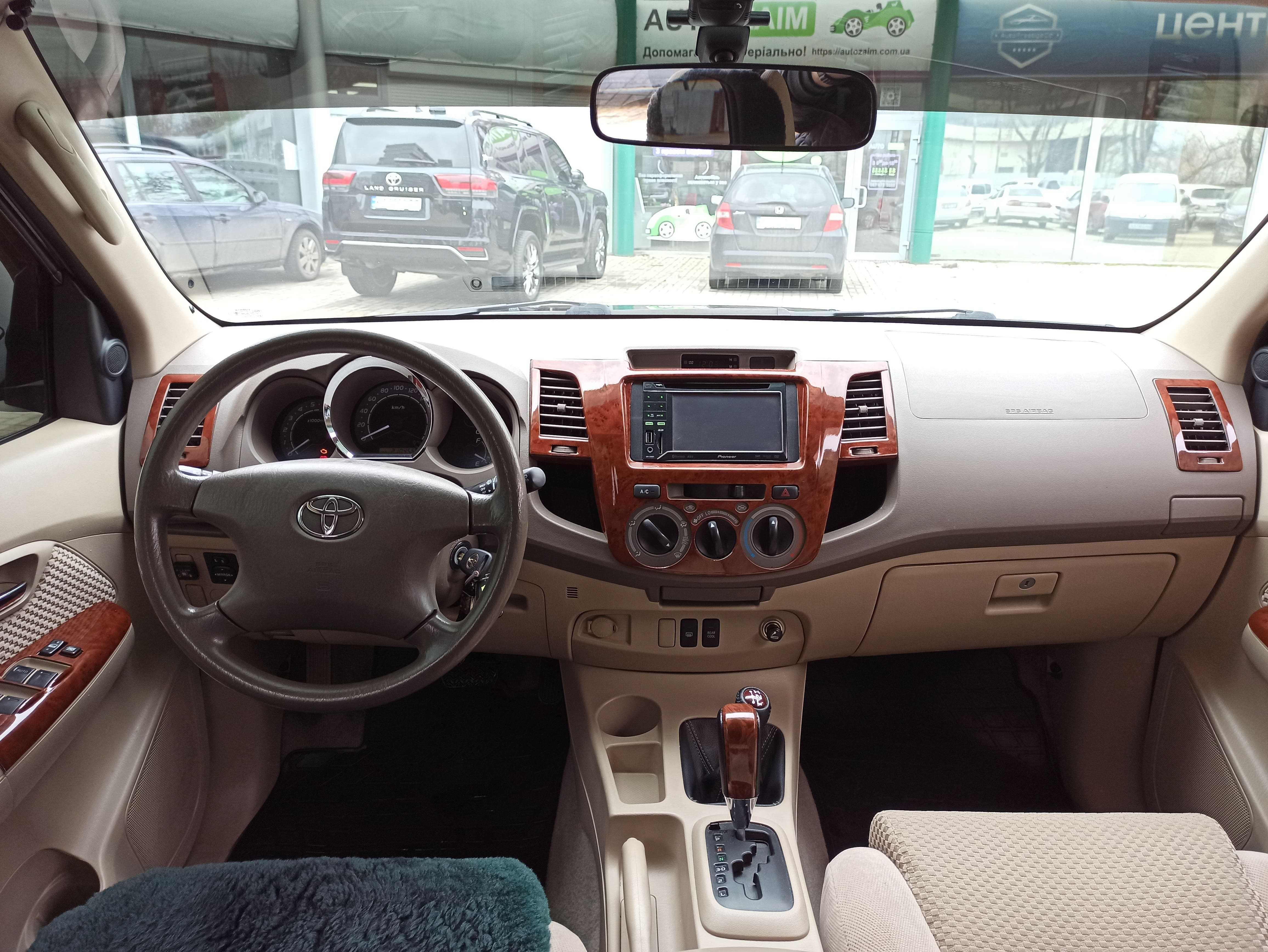 Toyota Fortuner 2007 року