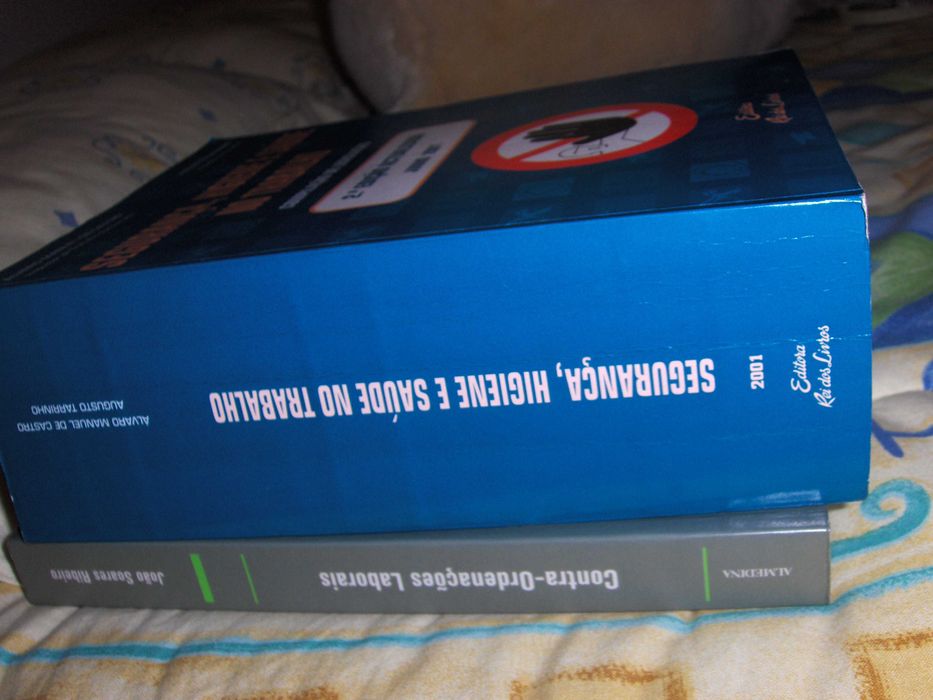 Livros de Direito em ótimas condições