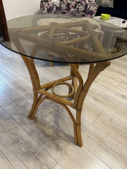 Sprzedam stolik bambusowy