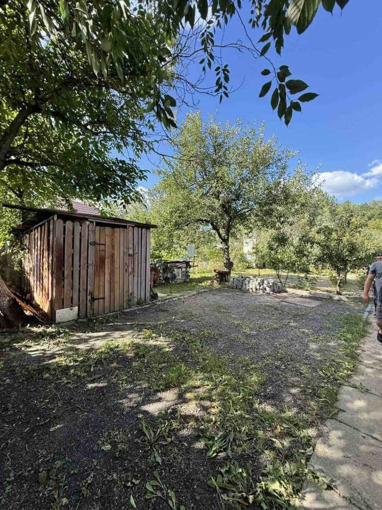Дача 50 м², 2 поверхи, 10 соток землі, гараж