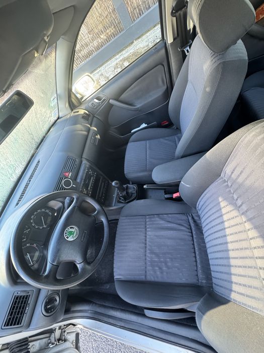 Skoda Octavia 1.6 SR