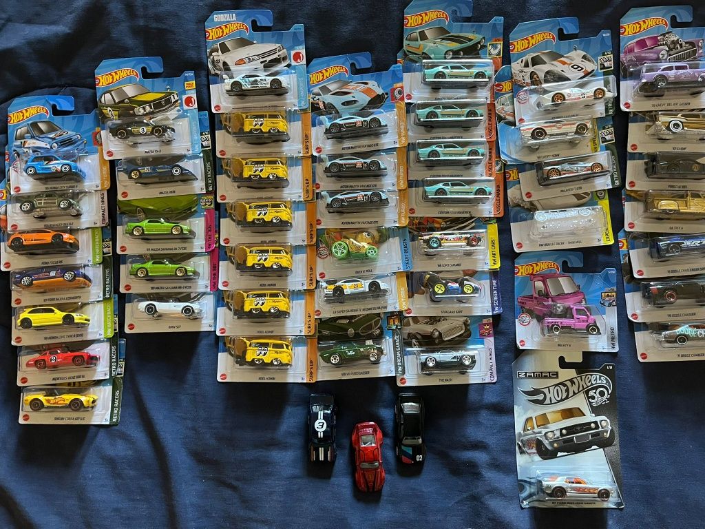 Hot Wheels variados