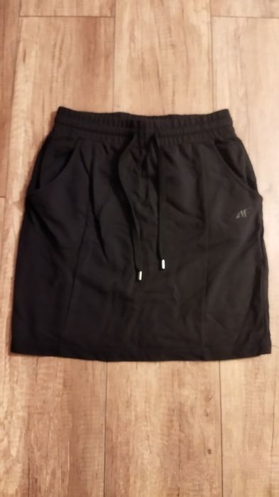 Spódnica 4F rozmiar M