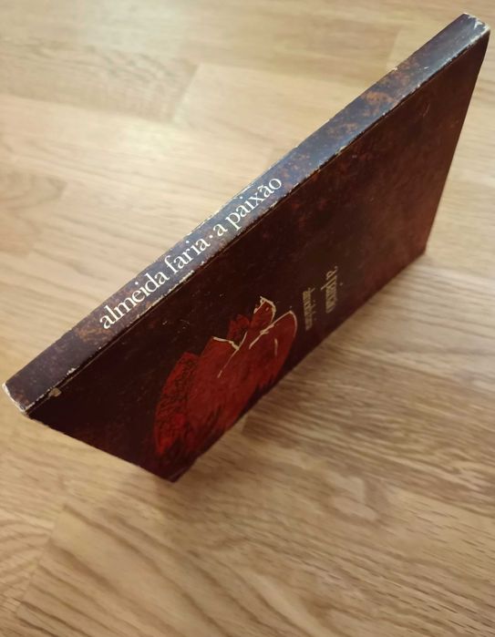 A Paixão - Almeida Faria (Portes incluídos)