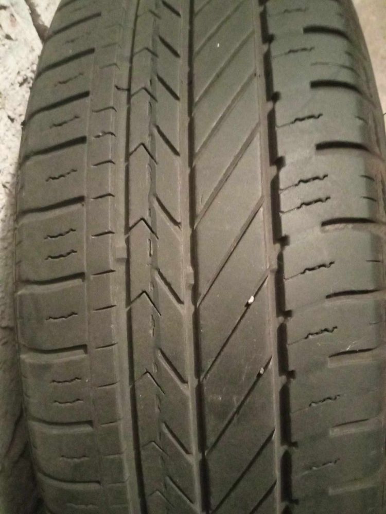 Sprzedam cztery opony letnie z felgami nieznik 5mm good year 175/65R14