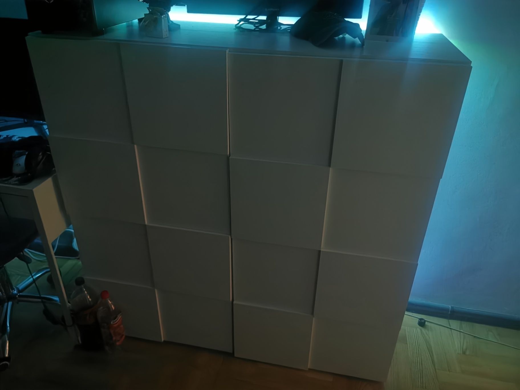 Komoda dwudrzwiowa biała z LED