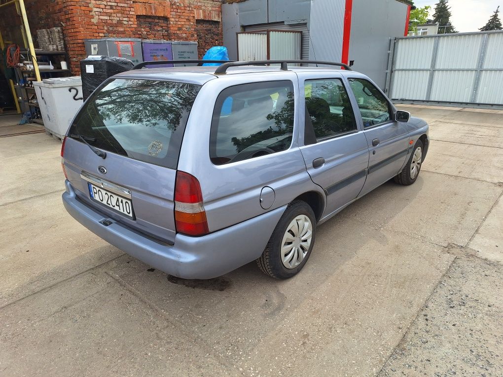 Ford Escort 1.6 16v Kombi 1998 Klima Elektryka Wspomaganie