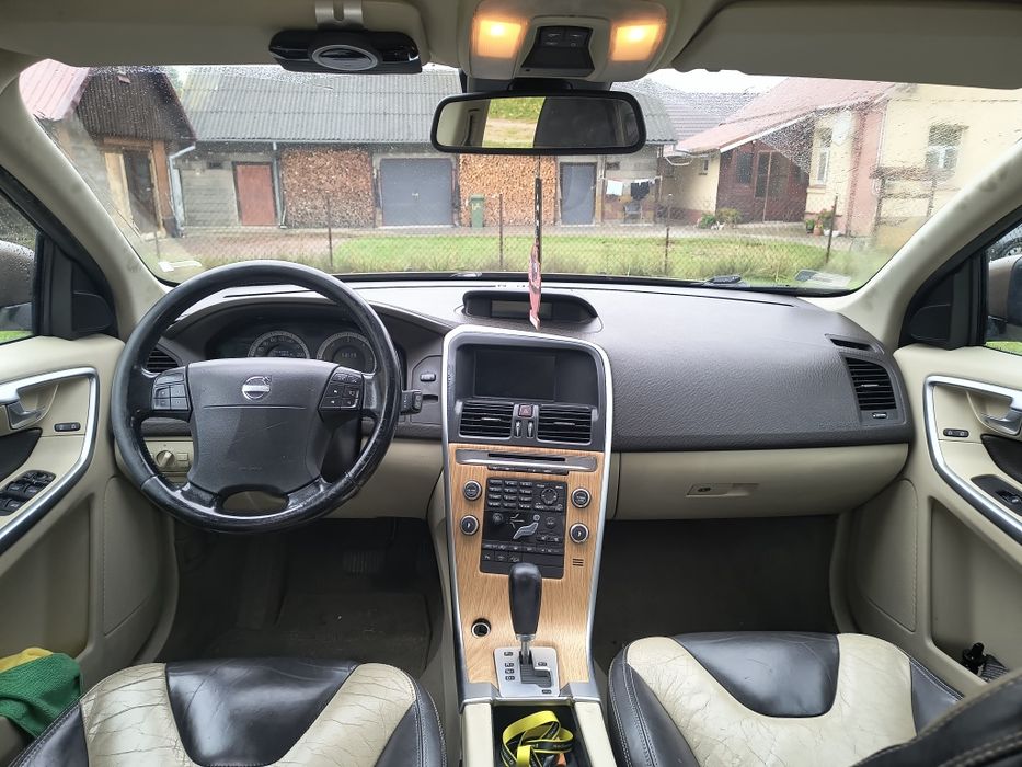 Volvo XC60 2,4 D5 automat