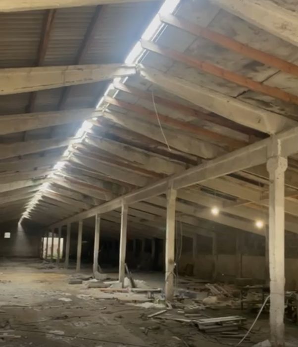 Продаж корівника площєю 3616 кв. м.